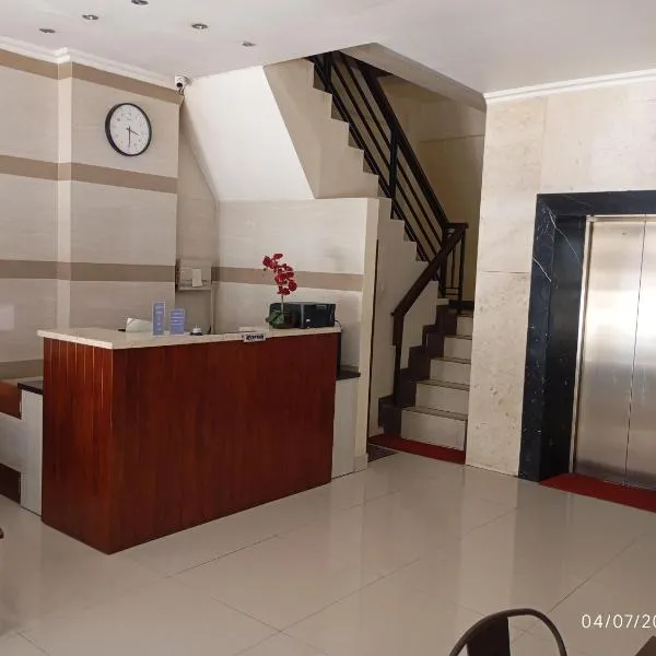 Legenda Beril Hostel, hotel v destinácii Makassar