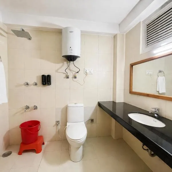 Hotel Hollywood Manali - Scenic River & Mountain View With Premium Rooms Near Mall Road photo 2