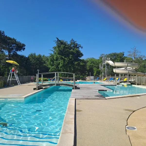 mobil home Confort Landes 38m2, hotel em Azur