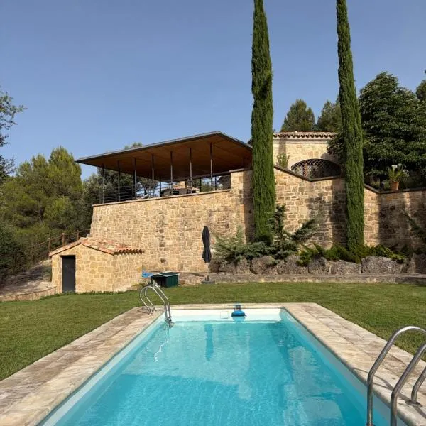 Villa Natalia, hotell i Monroyo