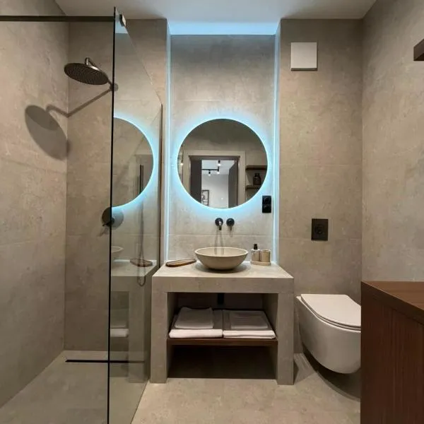 MJ Apartments: Łomża şehrinde bir otel