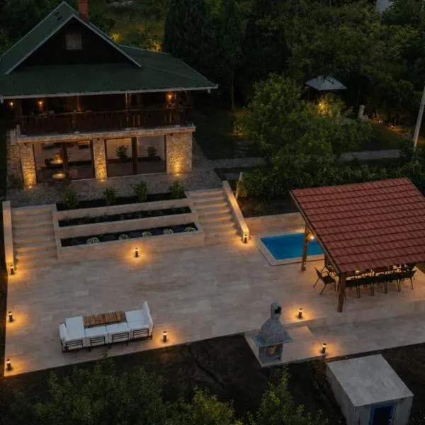Dedovina Pakovraće, Hotel in Čačak