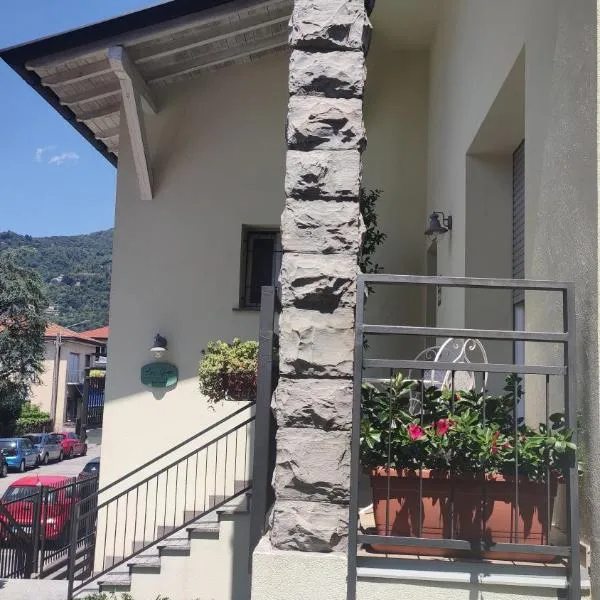 LORA GIUSTA GUEST HOUSE, hotell i Como