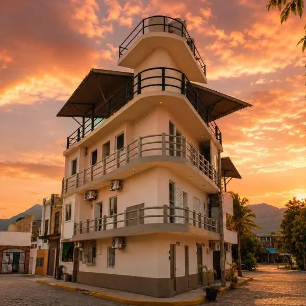 Polly's Home Boutique GuestHouse & Private Suites in Aralias, hotel in Puerto Vallarta