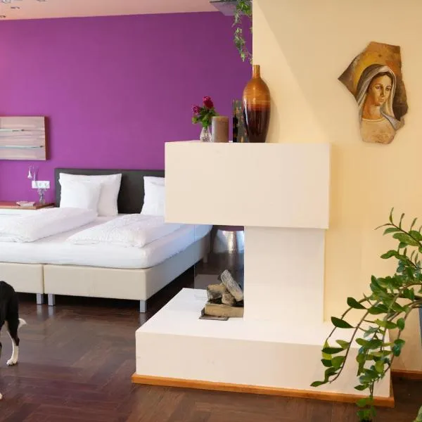 HOTEL MARIA, hotel em Gramatneusiedl