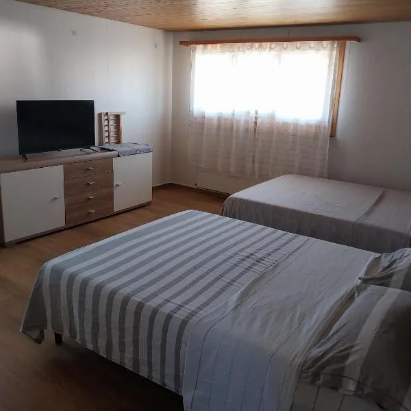 1 Zimmer Unterkunft, hotel u gradu 'Spiez'