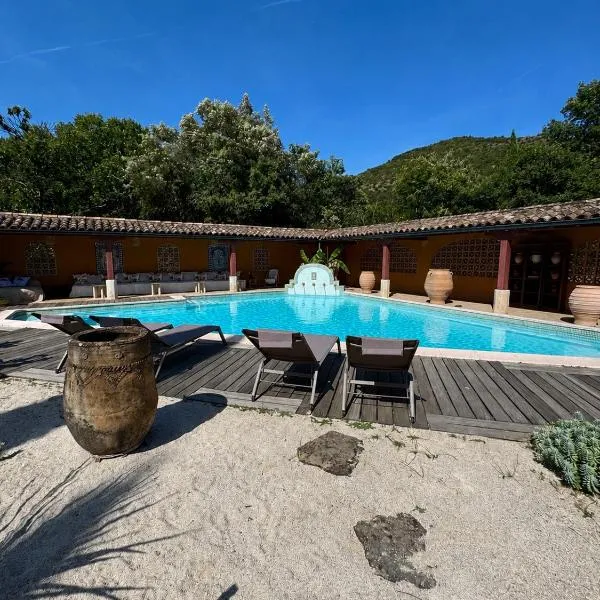 L'Hacienda, hôtel à Mialet