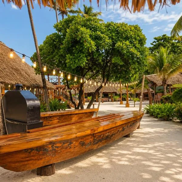 Tiki Beach Club & Resort, hotel u gradu 'Paje'