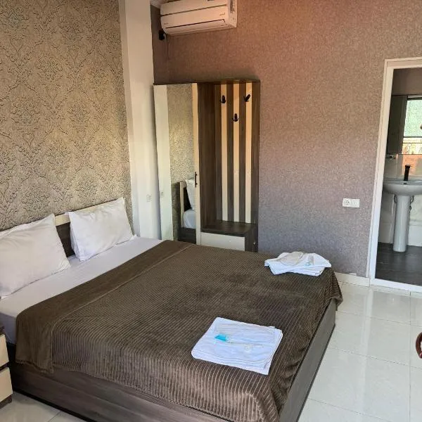 Lux hotel, hotel en Tiflis