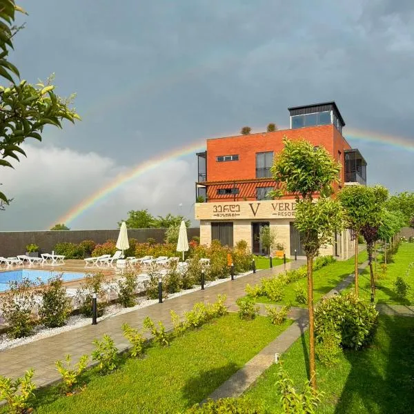 Verde Resort, hotel u gradu Ikalto