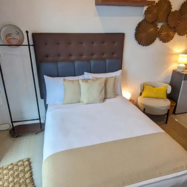 Luxury Hotel Studio Near Makati Diamond & Raffles 27th Floor Sky View Fast Wifi, готель у Манілі