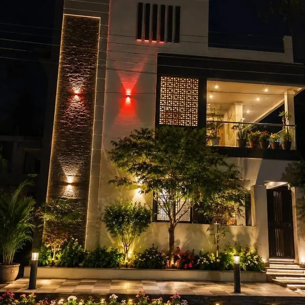 Happy Homes، فندق في Mādhavaram
