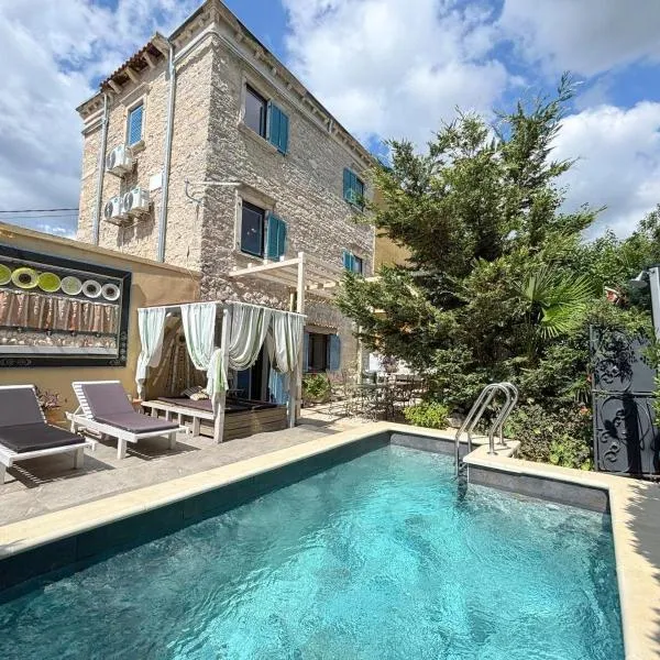 Villa Lido 145 m2 with pool, hotelli kohteessa Krnica