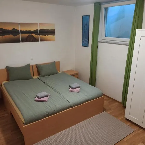 6 b Zgoša โรงแรมในDvorska Vas