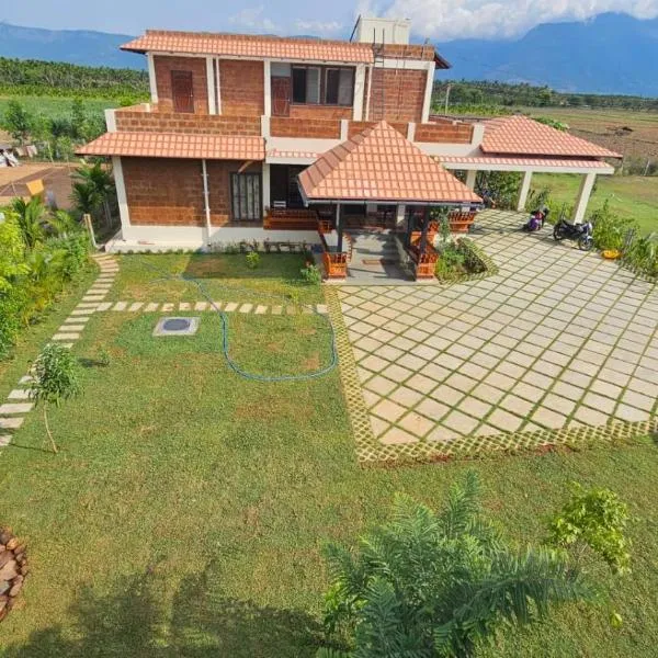 Lakshmi illam Near Isha Yoga Adiyogi, viešbutis mieste Alāndurai
