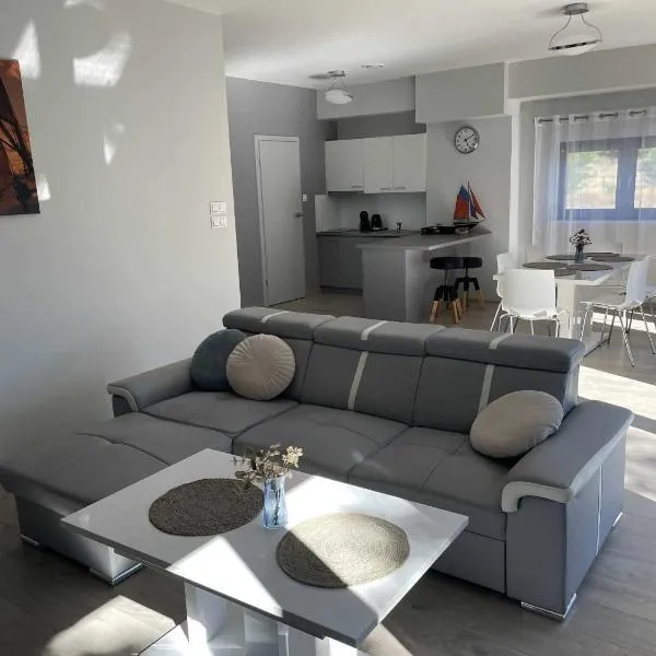 WidziMisie Summer Apartament, hotel em Dominice