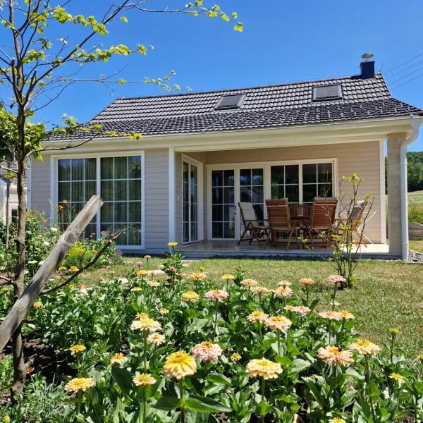 Seventh Heaven Village Glamping, hotel en Rogašovci