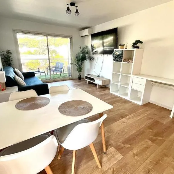 Studio climatisé, avec terrasse et parking privé, hotel in Cagnes-sur-Mer