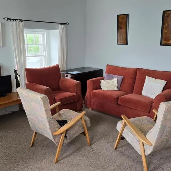 Apartment in Historic Waterville, хотел в Уотървил
