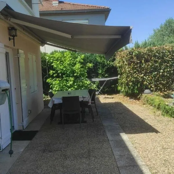 Convivialetzen, hotel in Châtenoy-le-Royal