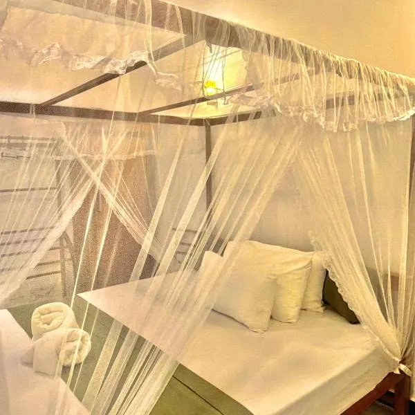 villa Senoa, hotel in Ahangama