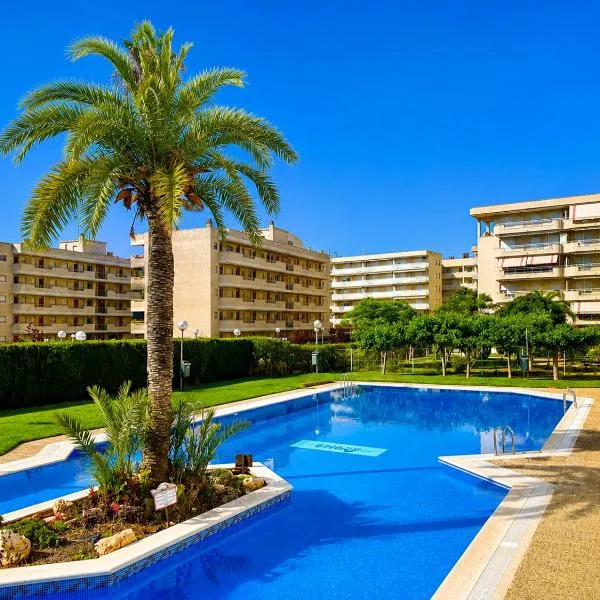 Aquamarina Apartments, hotel in La Pineda