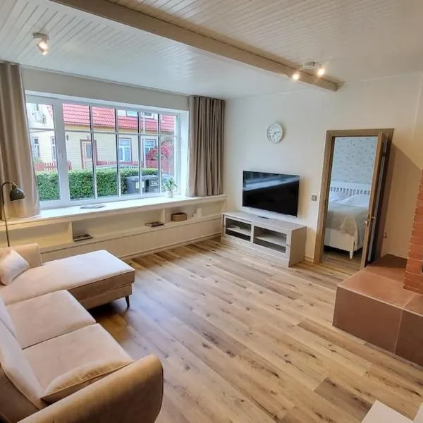 Kuressaare XL Family apartment, готель у місті Курессааре