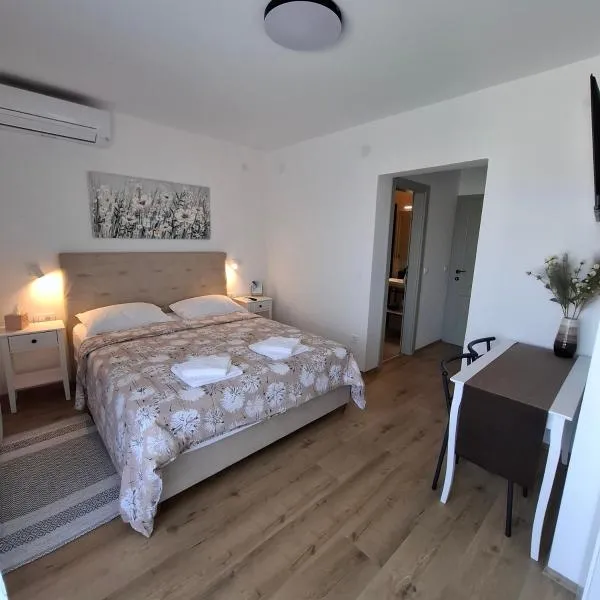 Room Mate, hotel di Malinska
