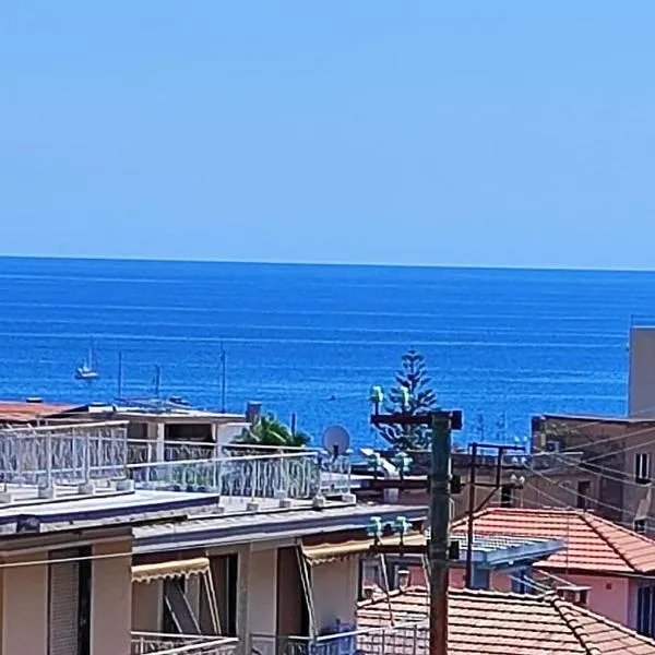 Viesnīca Oniblu Vista Mare e Terrazzo - Arma di Taggia pilsētā Arma di Tadžija