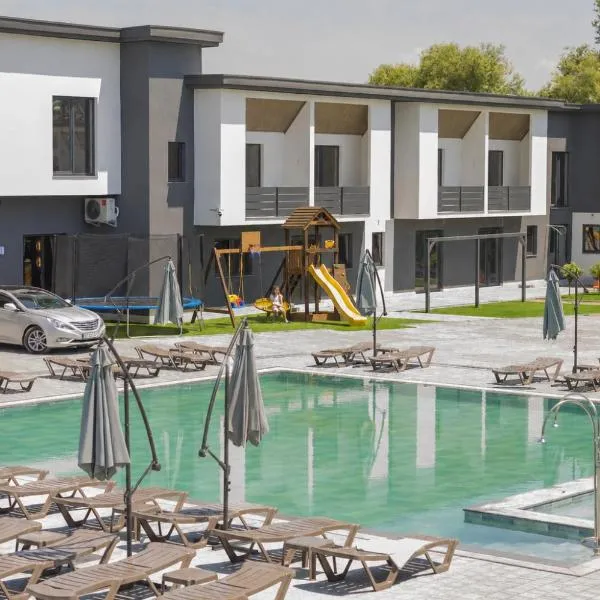 Brookside, hotel Aknaszlatinán
