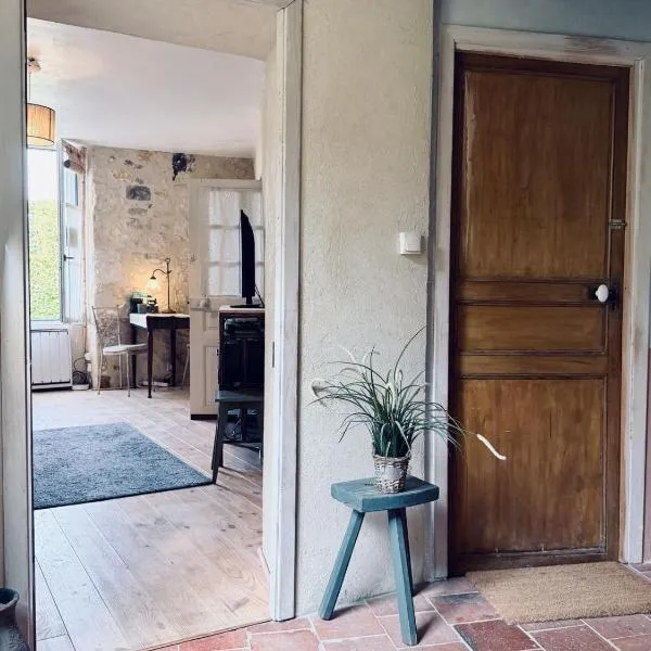 Au bois radieux - option massage, Hotel in Bellême