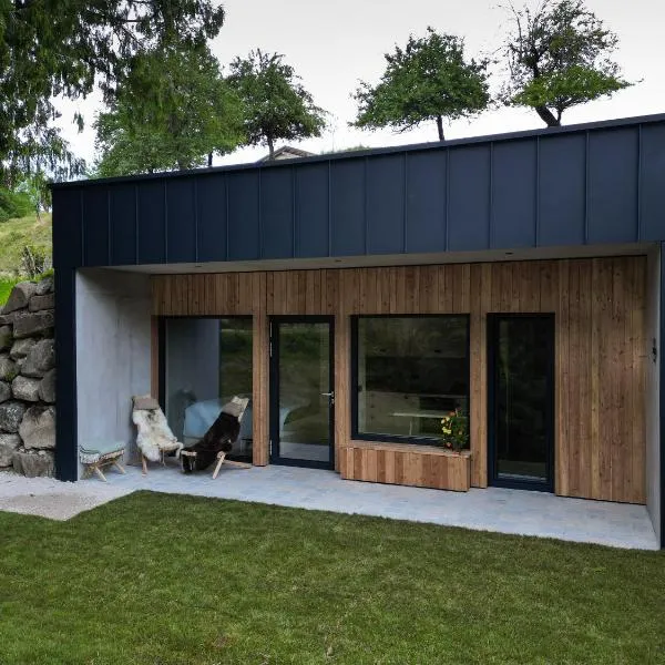 Tiny House Urlaub، فندق في Ybbsitz