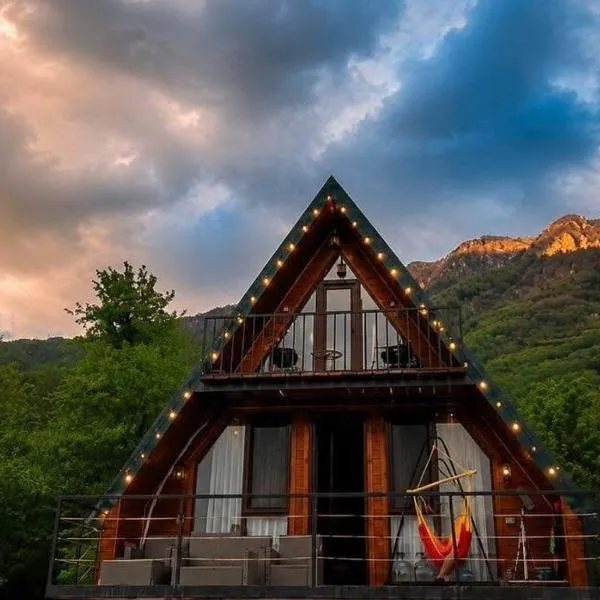 Mountain Shadow Cottage in Racha, hotel u gradu 'Ghebi'