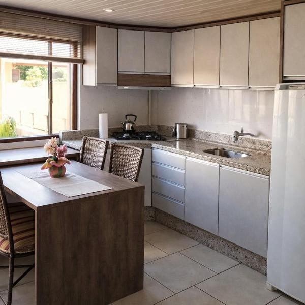 Casa 2 Quartos c/ Ar e Garagem | Próx. BRF Centro