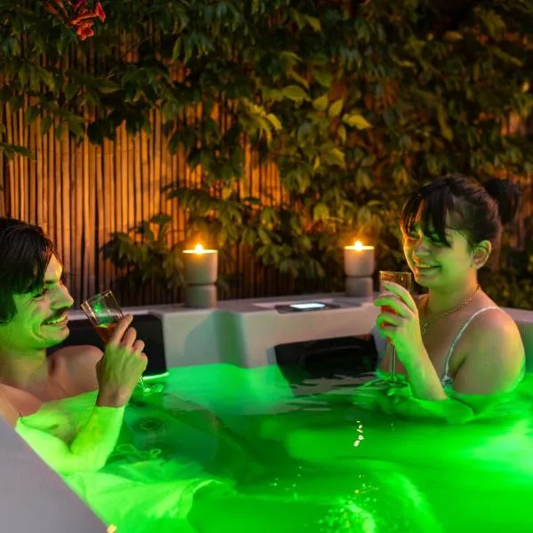 Une bulle de bien être avec spa privatif et petit déjeuner inclus prés de Castelnaudary, hotel en Pexiora