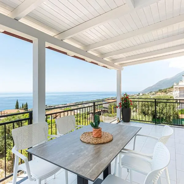 New Dhermi Icon 4 - Parking and Kitchen, hotel v destinaci Dhërmi
