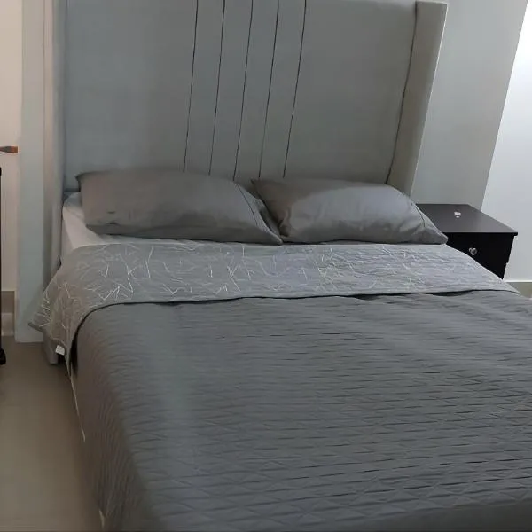 Suite Acogedora Wifi BañoTV AC, hotel in Piura