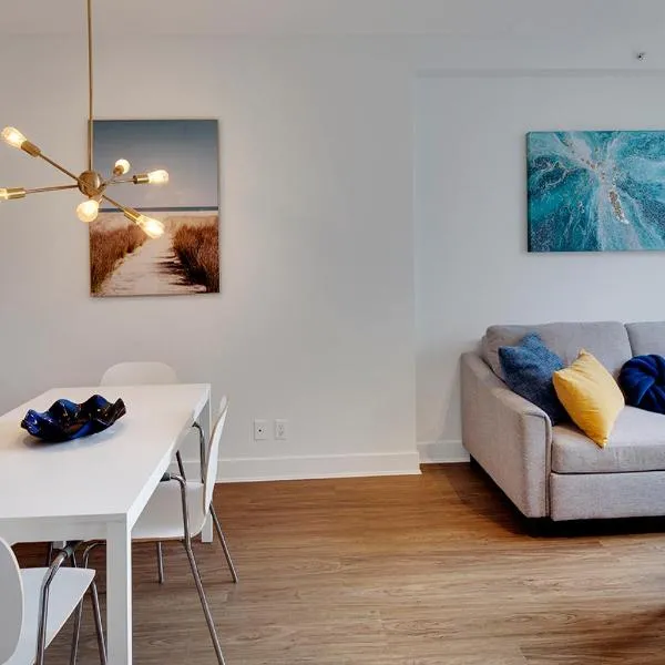 Elegant 3BR Downtown - Best Location, hotel em Vancouver