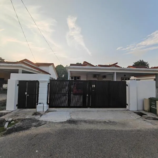 Homestay Sulong, hotel a Kuala Rompin