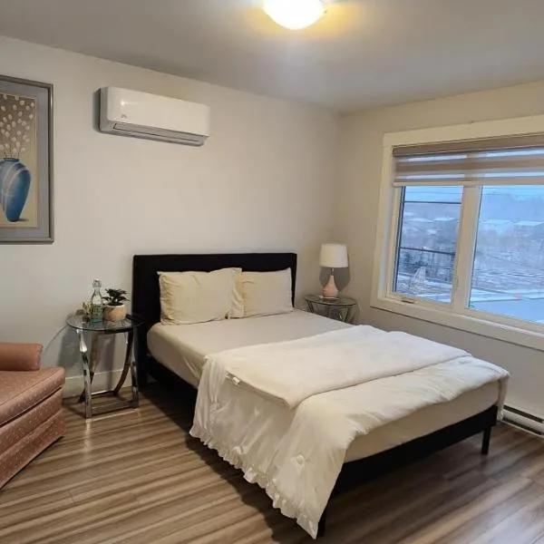 The Eastcoaster room at Hina's Home – hotel w mieście Halifax