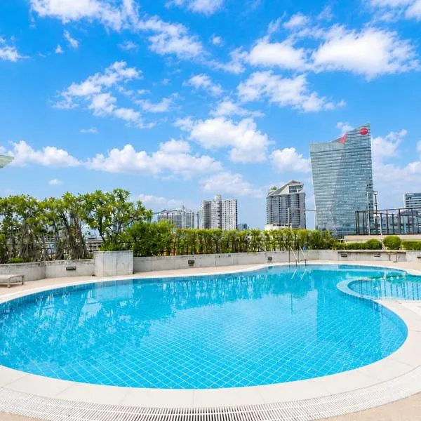 Olive Hotel & Residence Bangkok Sukhumvit 101 near True Digital Park, hotel in Bangkok