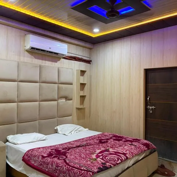 PLAY HOTEL SWEET RESIDENCY budget friendly, khách sạn ở Greater Noida