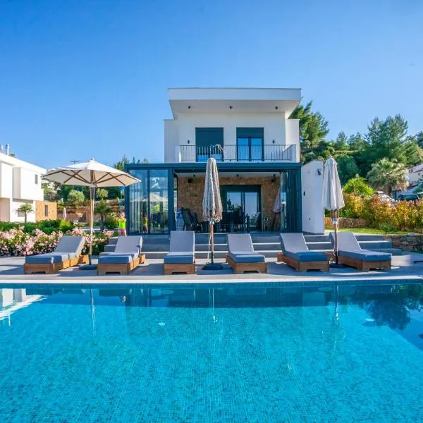 Megan Luxury villa with private pool, viešbutis mieste Pefkohori