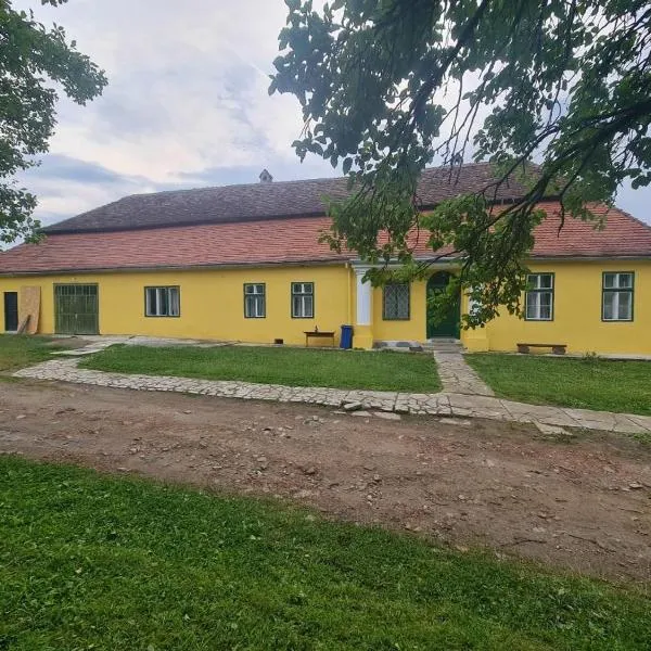Kinderuni Bekokten: Bărcuţ şehrinde bir otel