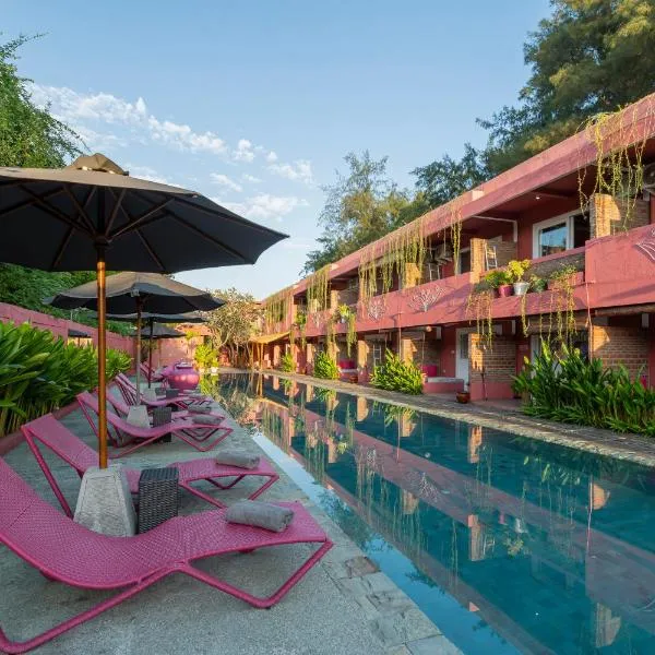 PinkCoco Gili Trawangan - Constant Surprises - for Cool Adults Only, hotel in Gili Trawangan
