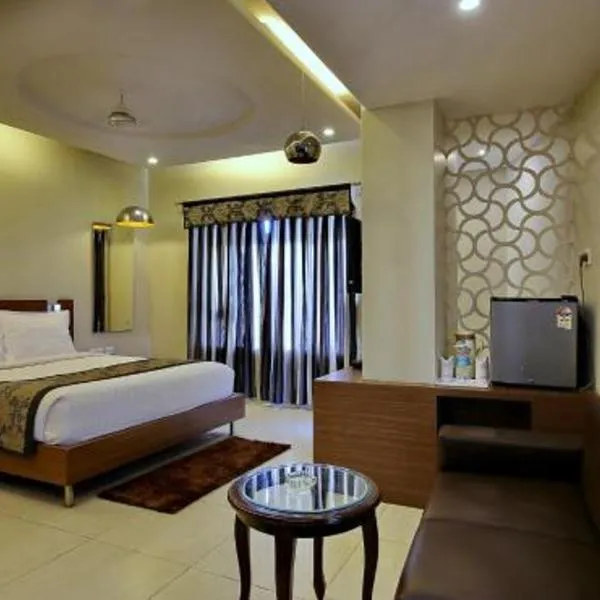 Hotel Sheela Shree Plaza, hôtel à Hansāri Gird