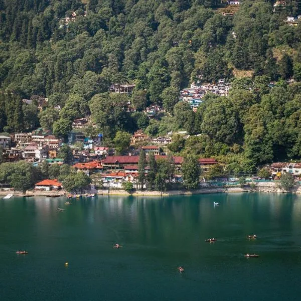 The Grand Hotel, Nainital, hotel v destinácii Nainital