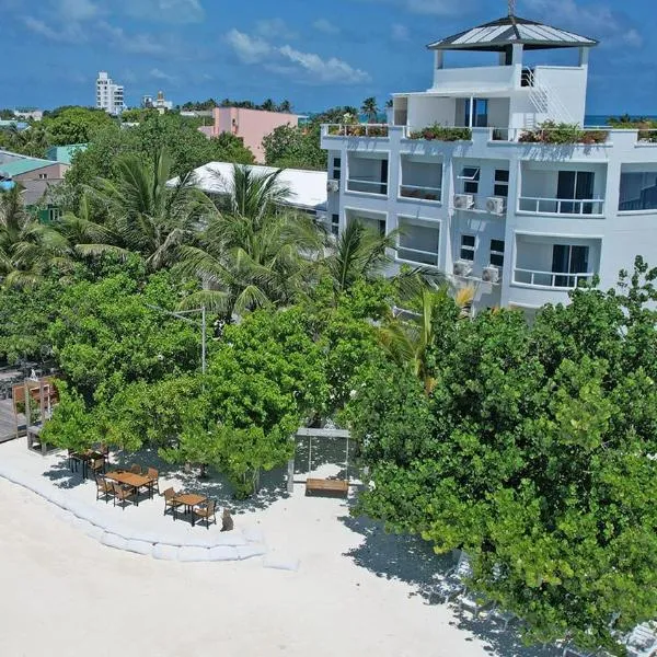 Rashu Hiyaa Hotel, hotel u gradu Dhiffushi