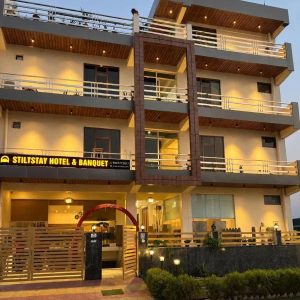 Hotel Stiltstay, hotell i Greater Noida
