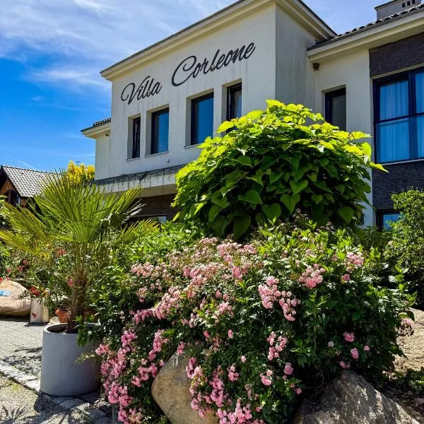 Villa Corleone, hotel em Katy Wroclawskie